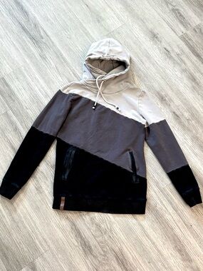 AMPERSAND AVE Women's Tri-Panel Hooded Sweatshirt